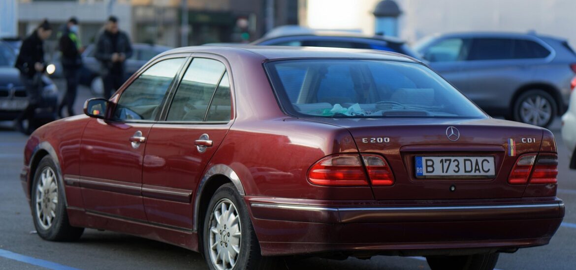 louez une voiture facilement et à prix compétitif avec notre service de location de véhicules. profitez d'une large sélection de voitures adaptées à vos besoins, que ce soit pour un voyage d'affaires ou des vacances en famille. réservez dès maintenant et partez à l'aventure !